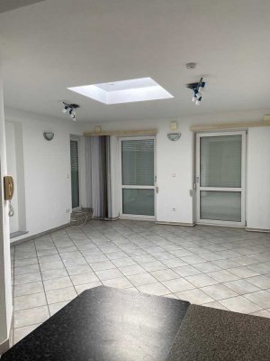 Helle 3 Zimmer Wohnung zu vermieten