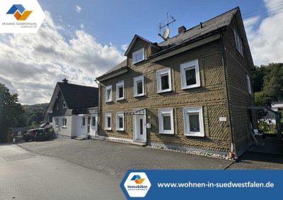 VR IMMO: Lichtdurchflutete 5- Zimmer- Maisonette mit historischem Charme in Gosenbach.