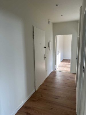 Schöne, neu sanierte 2-Zimmer-Wohnung