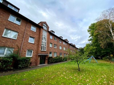 Schöne 2 Zimmer-Dachgeschosswohnung mit EBK