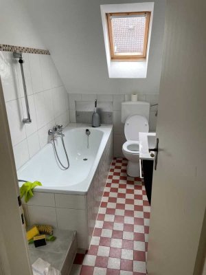 Stilvolle, modernisierte 2,5-Raum-DG-Wohnung in Braunschweig