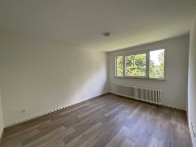 Gepflegte 2-Zimmer-Wohnung im Dachgeschoss mit Dusche in Wilhelmshaven City