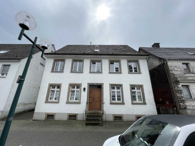 Charmante 2-Zimmer-Dachgeschosswohnung im Herzen von Breckerfeld
