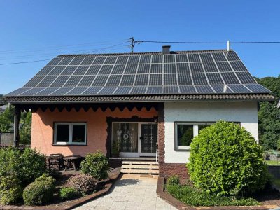 LIMBACH : 1 - 2 Familienhaus mit PHOTOVOLTAIK - ANLAGE in RUHIGER Lage !