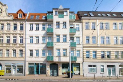 Bezugsfrei: 2-Zi.-Wohnung im Hochparterre mit zwei Terrassen in Innenstadtlage
