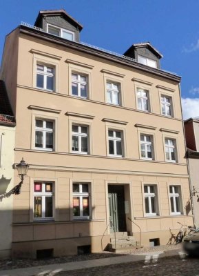 Ruhig gelegene 2-Zimmer-Wohnung in Toplage (Altstadt / Seenähe)
