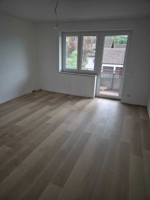 Modern sanierte 2 Zimmer-Wohnung (ca.50m²) mit Balkon – Erstbezug nach Kernsanierung