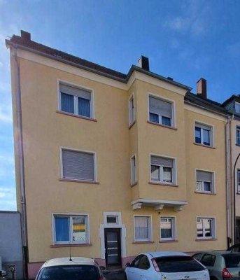 +++Stadtzentrum: Attraktives, gepflegtes 4-Familienhaus mit Südbalkonen, Südgarten und Ausbaurese...