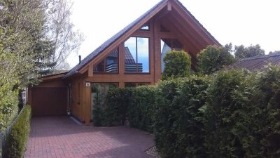Fullwood Wohnblockhaus mit Garage und Garten in Celle, 135 m², 3,5 Zimmer