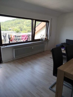 Stilvolle 3-Raum-DG-Wohnung mit gehobener Innenausstattung mit EBK in Lorch