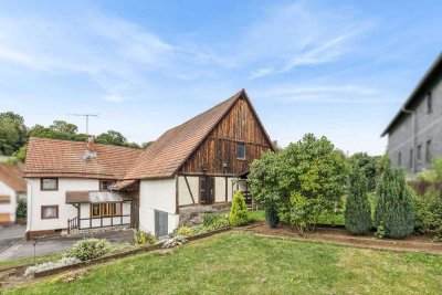 Einfamilienhaus mit Scheune - idyllisch gelegen
