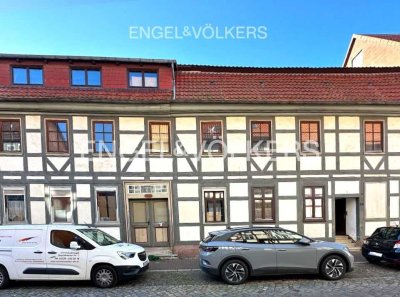 Im  Herzen von Duderstadt: Fachwerkhaus mit viel Potenzial!