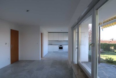 4.5 Zimmer EG Wohnung mit eigenem Garten nahe an Basel, Garage, ruhig, nahe ÖV Haltestelle