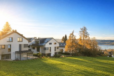 Residieren über dem Mattsee - neuwertige Doppelhaushälfte mit Seeblick