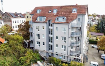 Erstbezug nach Sanierung! 2-RW mit Balkon zu vermieten!