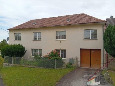 Großzügiges Haus mit 1.793 m² Grund, Innenhof &amp; Nebengebäude