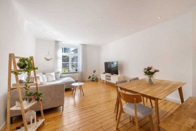 Charmante 2-Zimmer-Wohnung mit Altbau-Flair in urbaner Toplage in Neuhausen