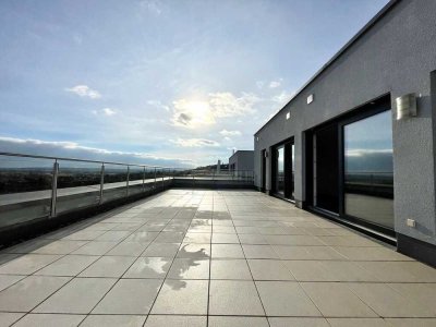 Neuwertiges Penthouse mit atemberaubenden Panoramablick... mit dem Aufzug in Ihr Zuhause