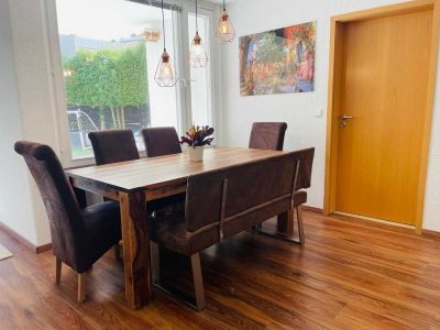Geschmackvolle, provisionsfreie 3,5-Zimmer-Erdgeschosswohnung mit geh. Innenausstattung mit EBK