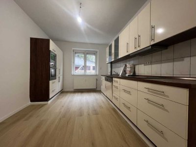 Frisch renovierte 55 m² Erdgeschosswohnung in Essen-Kupferdreh mit Stellplatz