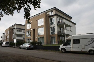 Hochwertig ausgestattete 4-Zimmer-Penthaus-Wohnung mit Dachterrasse in Bonn Röttgen