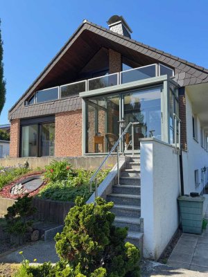 Großzügig und gepflegt | Ein-Zweifamilienhaus mit Weitblick und Aufteilungsmöglichkeiten