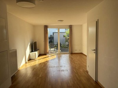 Charmantes Reihenendhaus mit Garten & Einbauküche