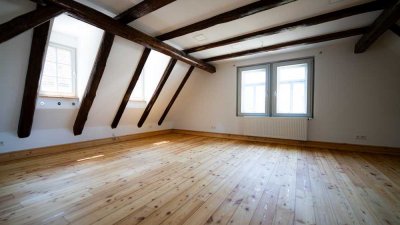 schöne DG Altbauwohung  2 Zimmer Wohnung in Neuenstein Stadtmitte