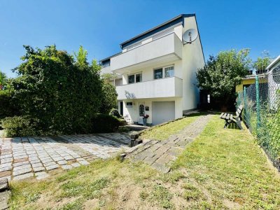 Reiheneckhaus mit zwei Balkone, Garage, Stellplatz und Garten in beliebter Wohnlage von Zwingenberg