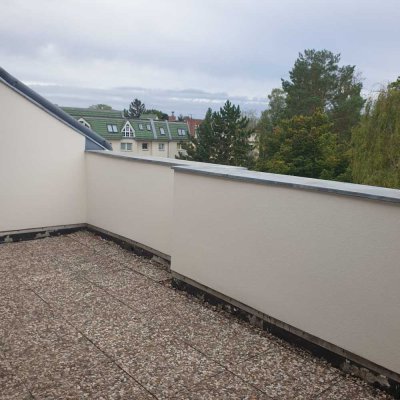 Dachgeschosswohnung mit großer Terrasse und freiem Blick Nähe Lankwitz Kirche