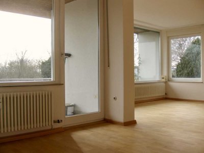 Schöne helle 4,5-Zimmer-Wohnung mit Balkon in Herrenberg