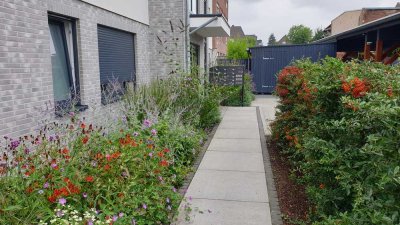 Modernes Wohnen auf zwei Ebenen: 4-Zimmer-Duplex am Naherholungsgebiet Bergheim