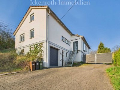 **Idyllisches Einfamilienhaus auf riesigem Grundstück - vielseitige Nutzungsmöglichkeiten**
