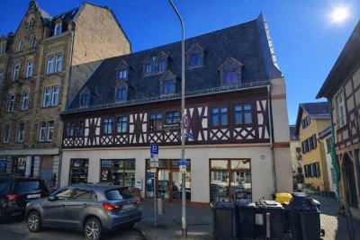 Charmante 2-Zimmerwohnung in denkmalgeschützter Liegenschaft – Kapitalanlage in Frankfurt-Höchst!