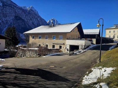 Gepflegtes Landhaus mit insgesamt 5 Wohnungen
