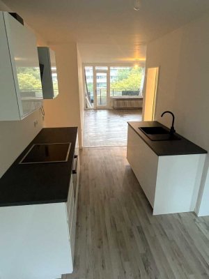 Sanierte, helle 3-Zimmer Wohnung mit Wohnküche & Balkone in bester Lage