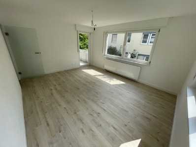 Schicke 3-Zimmer Wohnung mit Balkon in Weissach