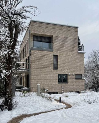 Perfekte 4-Zimmer-Wohnung mit Terrasse, Balkon und EBK in HH Iserbrook