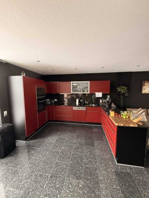 Hochwertige 3 Zimmer Wohnung in Solingen-Wald mit Balkon, Dachterasse und Einbauküche
