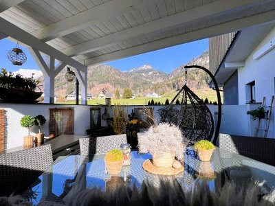 Großzügig &amp; elegant wohnen! Traumwohnung mit großer Terrasse, Kaminofen, Garage und 2 Stellplätzen