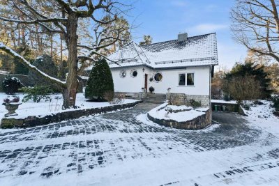 Ihr neues Zuhause mit idyllischem Grundstück, Garagen, Terrassen und weiterem Ausbaupotenzial