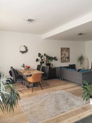 Sanierte schöne 3 ZKB in Durlach-City, Terrasse, EBK, ca. 85 qm, € 1.090,- +NK/HZ
