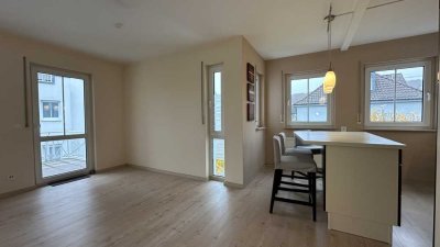 Attraktive 2-Zimmer-Wohnung im 2.OG mit Balkon und Wohnküche in Butzbach Kernstadt