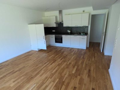 Attraktive 3-Zimmer-Wohnung mit gehobener Innenausstattung mit EBK in Eschenbach in der Oberpfalz