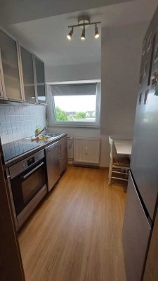 Schöne 2 Zi-Dachgeschoss-Whg. in Aschaffenburg - Strietwald mit Balkon