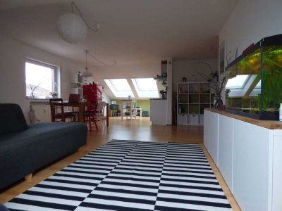 Modernisierte helle  2-Zimmer-Wohnung mit Einbauküche in Karlsruhe Durlach