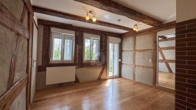 STILVOLLER ALTBAU, RENOVIERT MIT EBK IN BESTLAGE