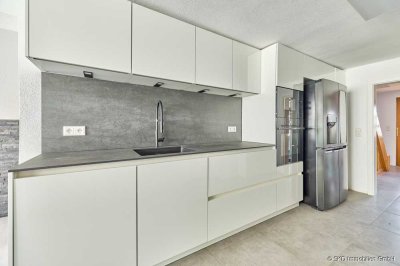 In ruhiger Lage von Schönbrunn: Einfamilienhaus, teilrenoviert und mit PV-Anlage, Wärmepumpe, sowie