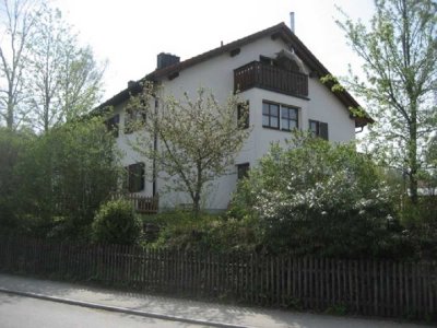 Oberalting am Pilsensee, helle, schöne 4 Zimmer-Whg.+Wohnk, 2 Bäder, 2 Balkon, Gartenanteil