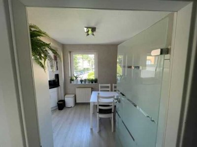 Charmante 2 Zimmer-Wohnung ! Frei ab August